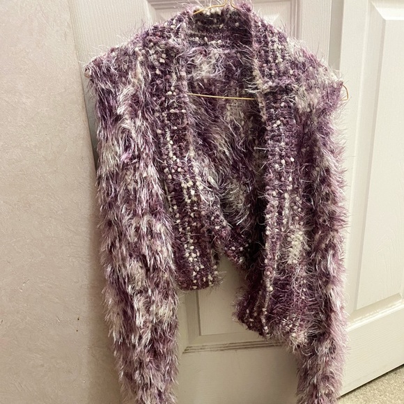 Metallic purple/white shrug - Picture 1 of 1